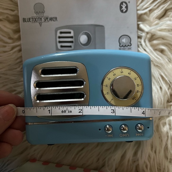 2 New TARGET BULLSEYE'S PLAYGROUND Vivitar RETRO WIRELESS BLUETOOTH SPEAKERS - Picture 5 of 6